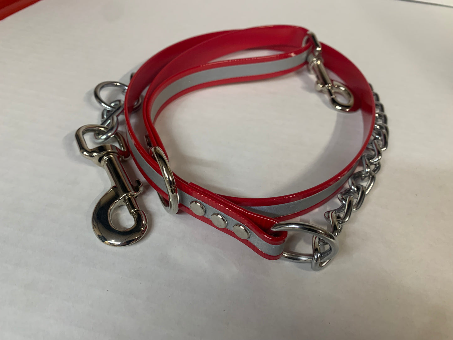Reflective Chain End Tree Leads